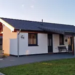 G8 Freistehendes Mit Gartenhaus By Interhome