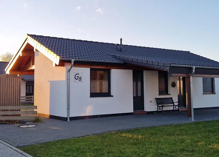 G8 Freistehendes Mit Gartenhaus By Interhome